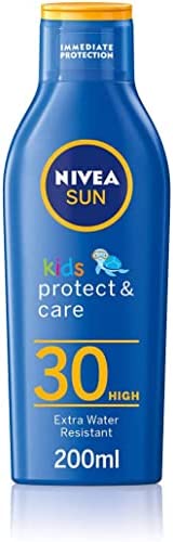 NIVEA SUN Kids Moisturising Sun Lotion SPF 30 (200ml), Moisturising Suncream with SPF30, Children's Sunscreen for Immediate Protection from Sun Exposure